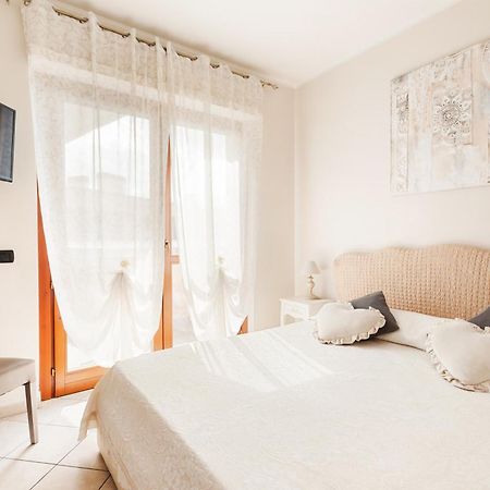 Casa Vacanze Giramondo فيوميتشينو المظهر الخارجي الصورة