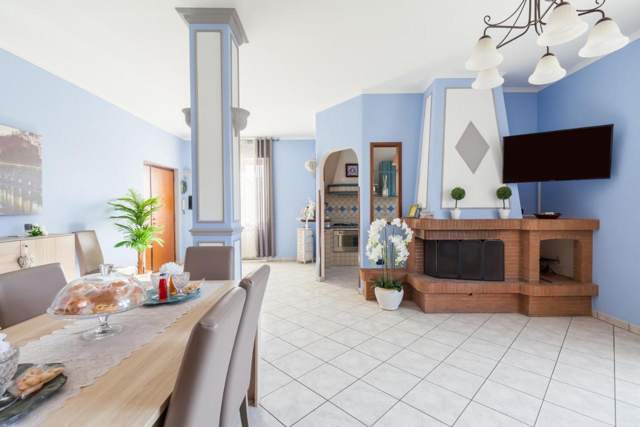 Casa Vacanze Giramondo فيوميتشينو المظهر الخارجي الصورة