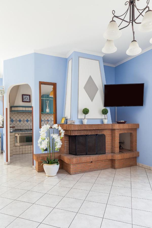 Casa Vacanze Giramondo فيوميتشينو المظهر الخارجي الصورة