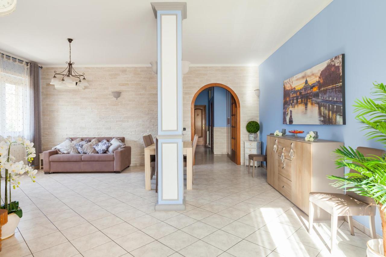 Casa Vacanze Giramondo فيوميتشينو المظهر الخارجي الصورة