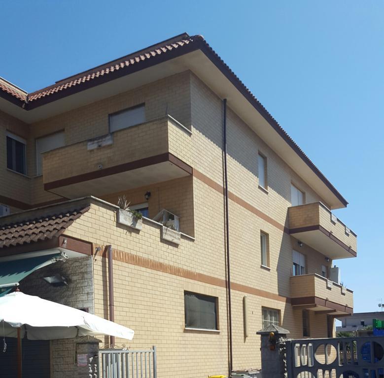 Casa Vacanze Giramondo فيوميتشينو المظهر الخارجي الصورة